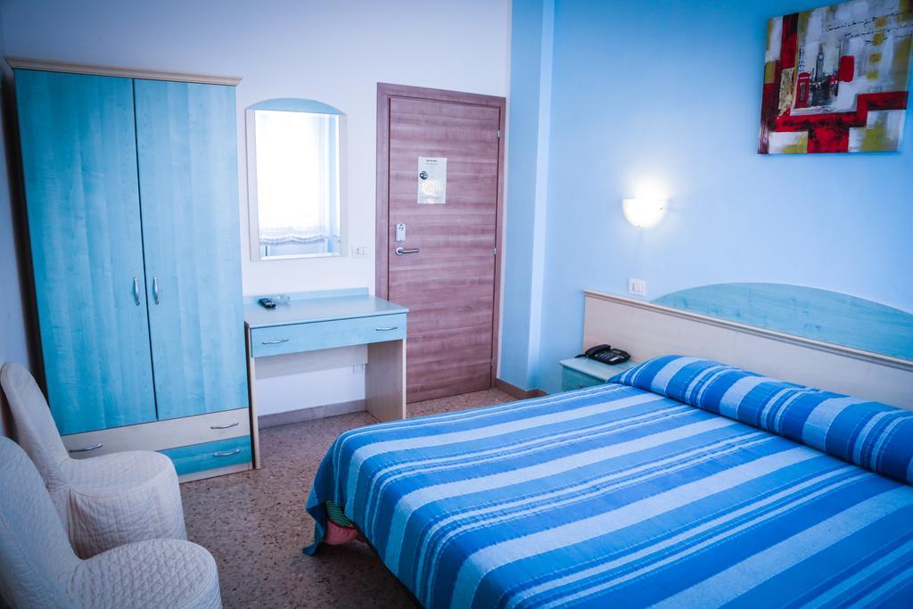 Hotel Ausonia Monte Porzio Extérieur photo