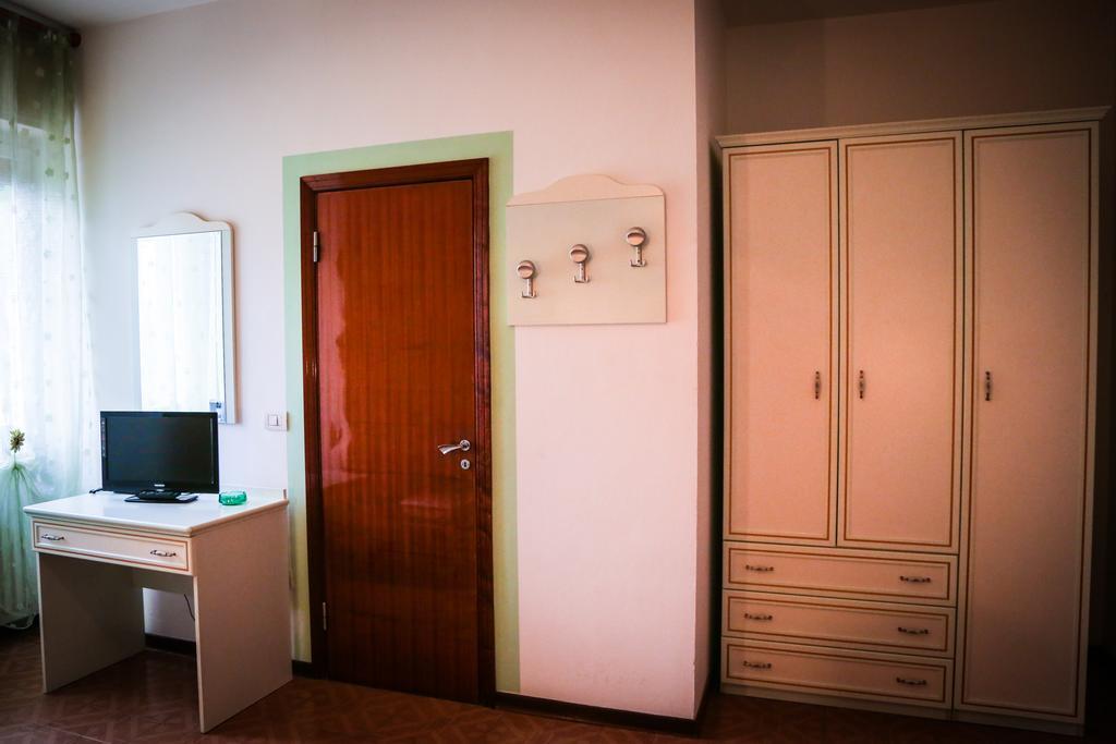 Hotel Ausonia Monte Porzio Extérieur photo
