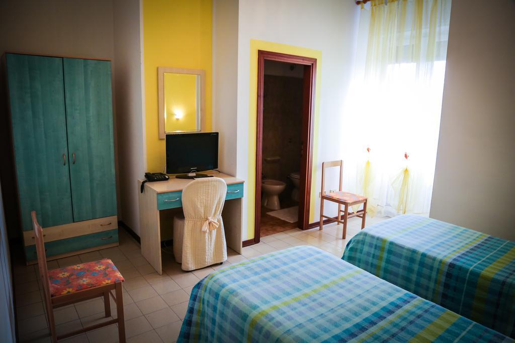 Hotel Ausonia Monte Porzio Extérieur photo