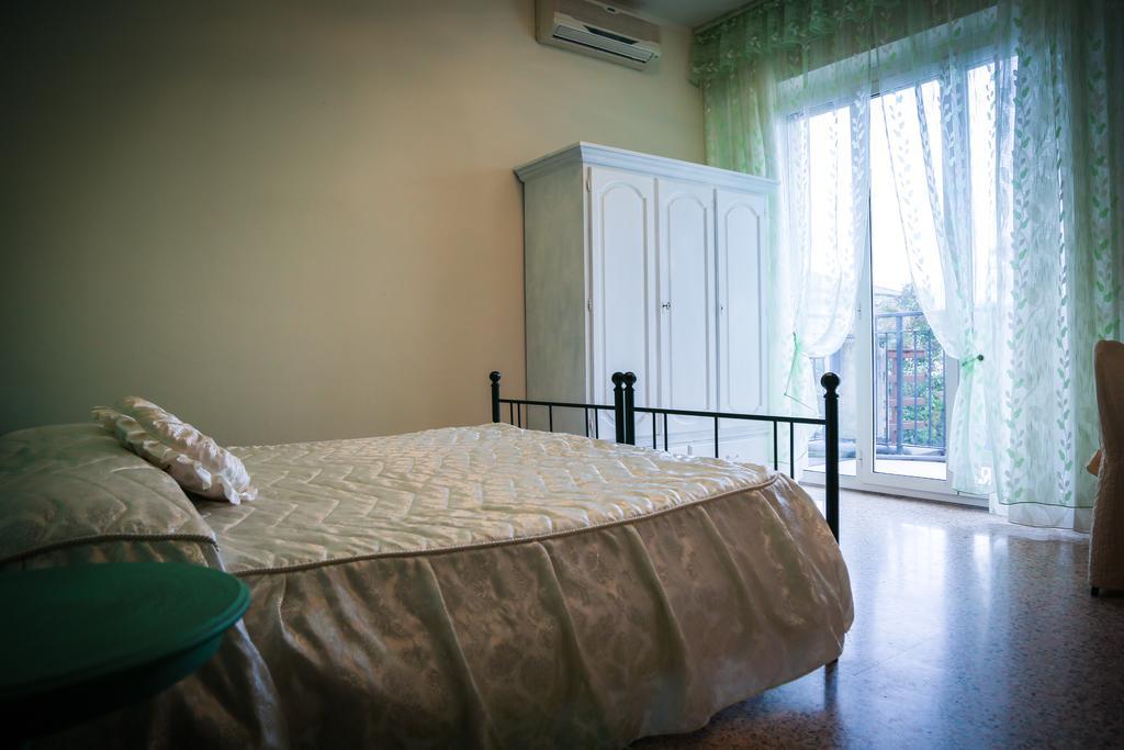 Hotel Ausonia Monte Porzio Extérieur photo