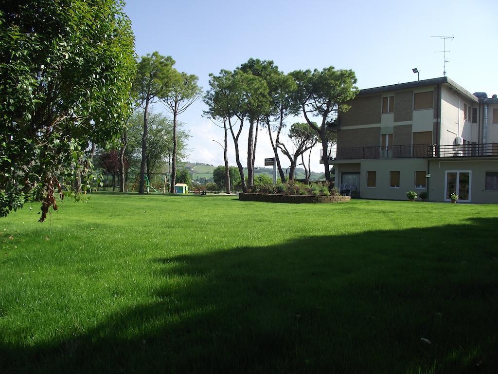 Hotel Ausonia Monte Porzio Extérieur photo