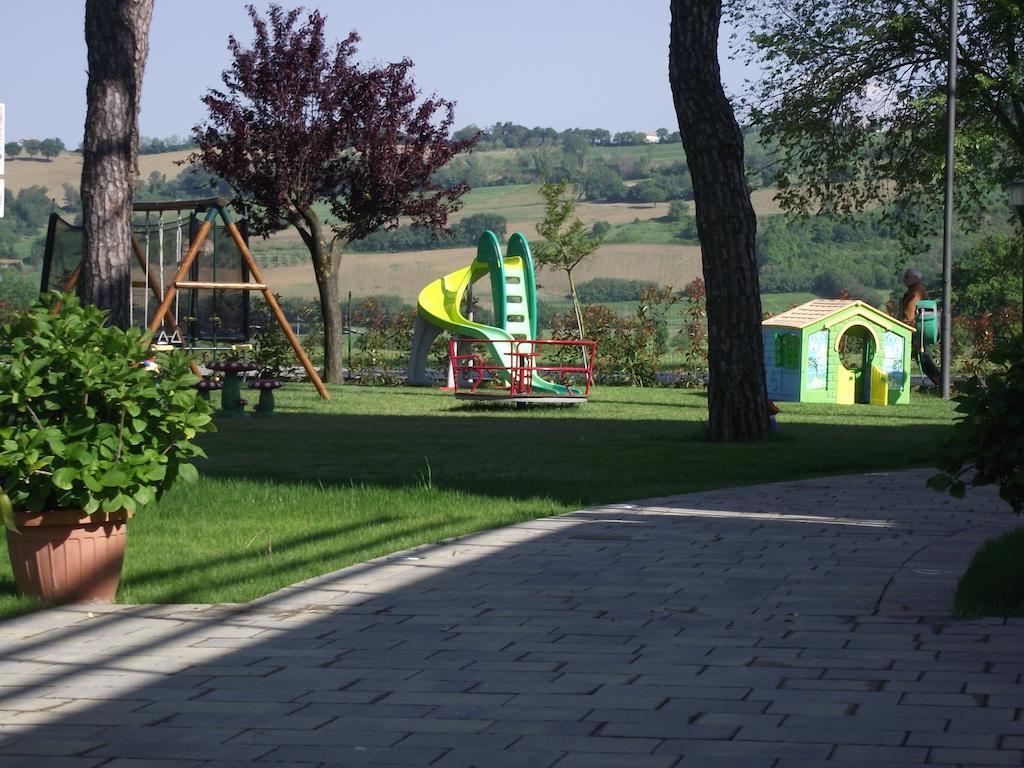 Hotel Ausonia Monte Porzio Extérieur photo