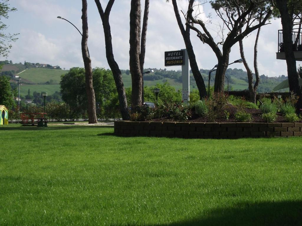 Hotel Ausonia Monte Porzio Extérieur photo