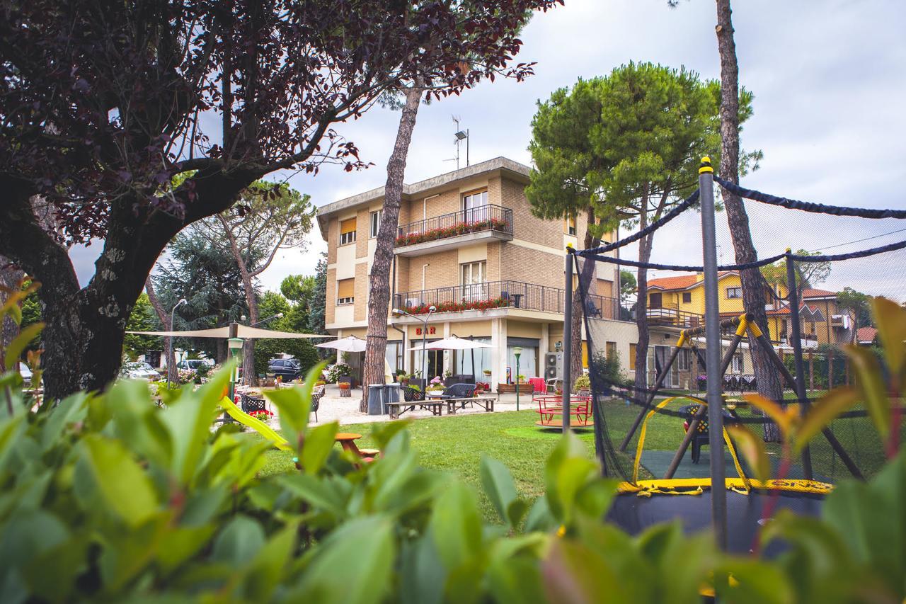 Hotel Ausonia Monte Porzio Extérieur photo