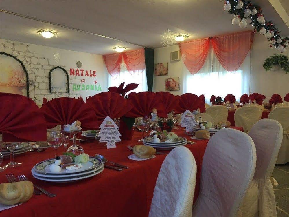 Hotel Ausonia Monte Porzio Extérieur photo