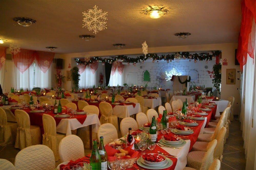 Hotel Ausonia Monte Porzio Extérieur photo
