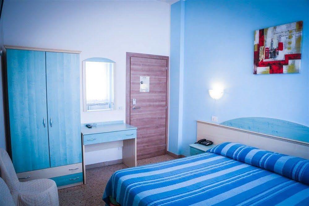 Hotel Ausonia Monte Porzio Extérieur photo